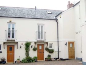 3 bedroom Terraced f...